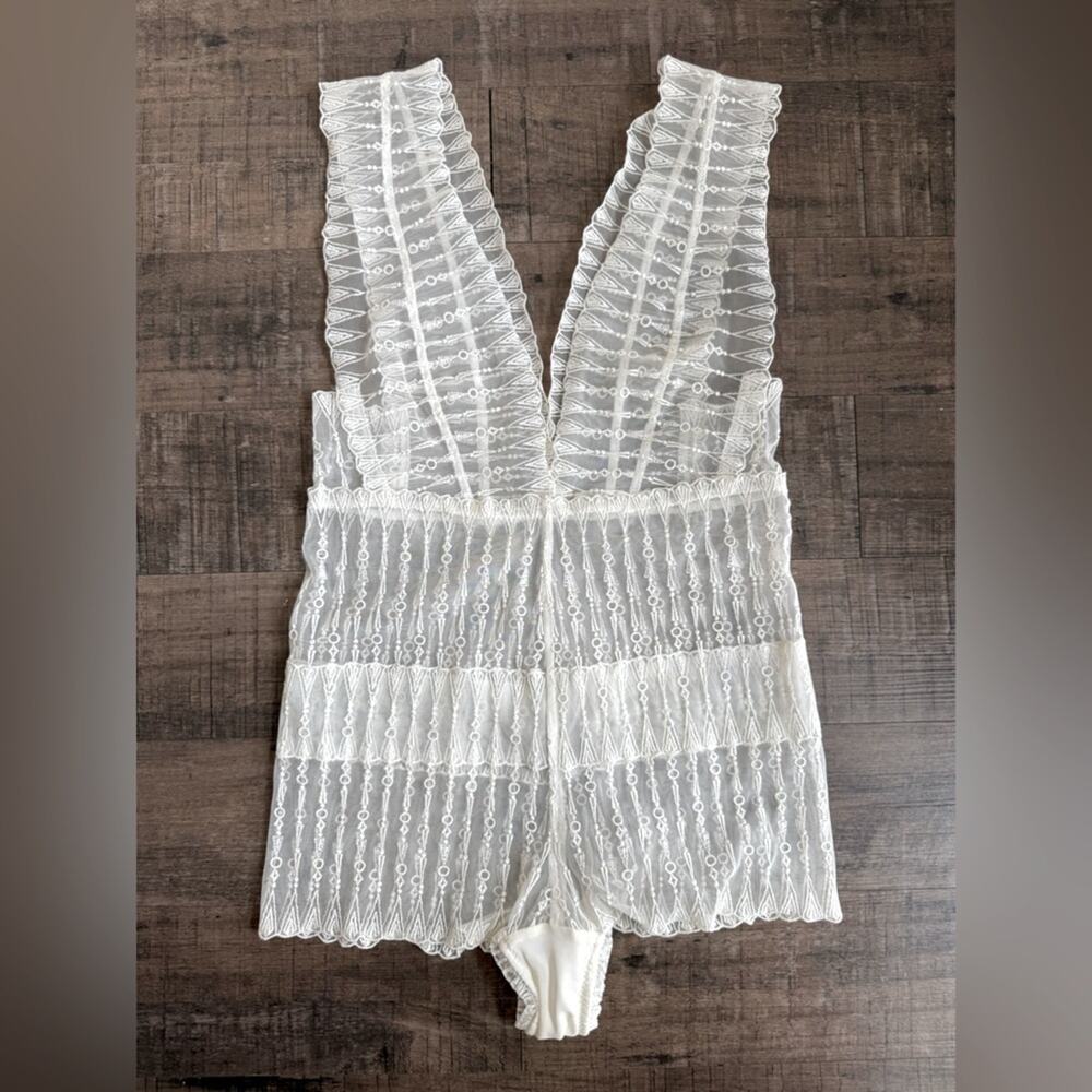 NWOT BHLDN Women's Ivory Lace Lingerie Bodysuit Sheer Embroidered Mesh Size XS
